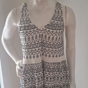 Maeve Boho Ivory And BlueTank Top with  Floral Motif Sz XS-S Like New
